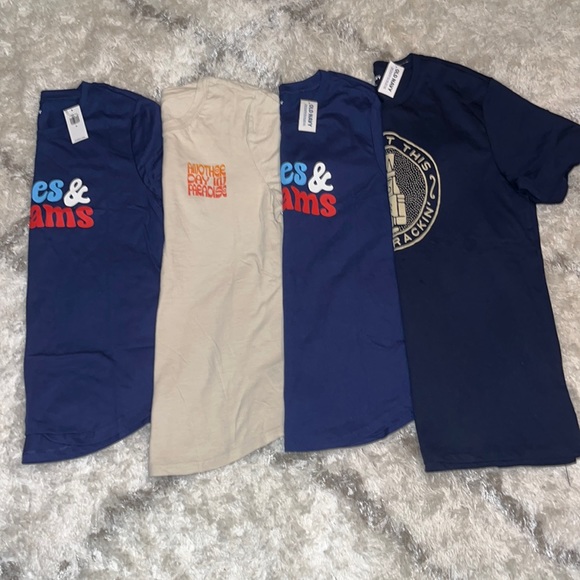 SET OF 4 BRAND NEW OLD NAVY GRAPHIC TEES - Picture 1 of 6